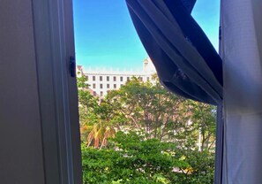 Comfort Room, 1 Double Bed, Sea View | Minibar, in-room safe, WiFi