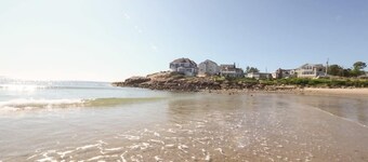 Long Beach Suites: 3 Mins Toes To Sand!