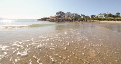 Long Beach Suites: 3 Mins Toes To Sand!