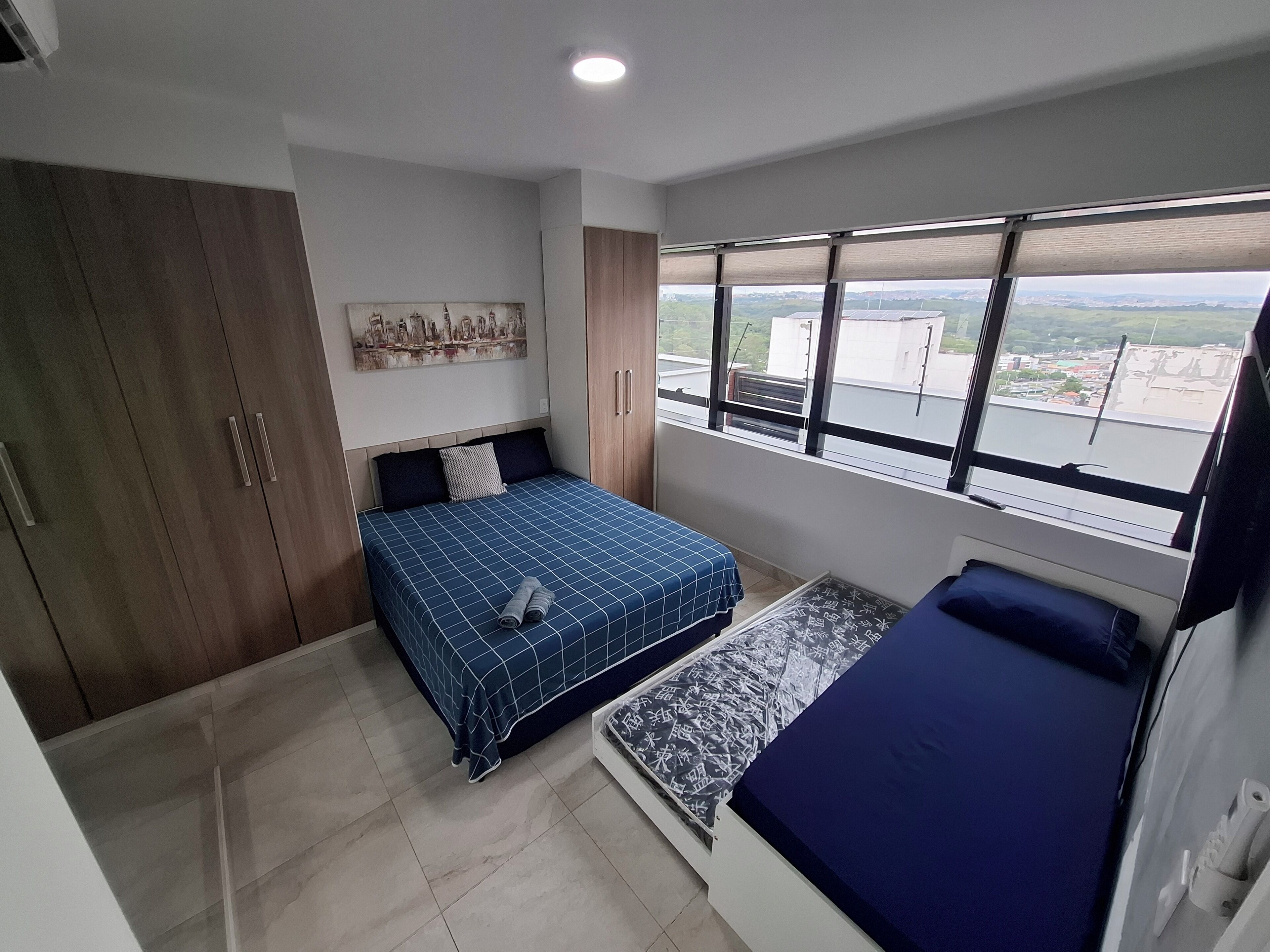 ห้องพรีเมียมสตูดิโอสวีท | เครื่องนอนระดับพรีเมียม, โต๊ะทำงาน, พื้นที่ทำงานแบบใช้แล็ปท็อป