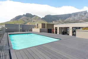 Outdoor pool - Four Seasons 1701 (Cape Town)