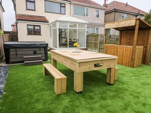 المنطقة المحيطة بالمنشأة