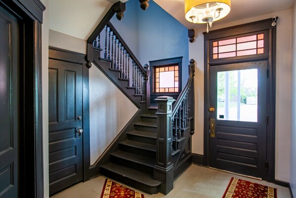 Interior - Historic Loft - 5 minutes to downtown! (Knoxville)