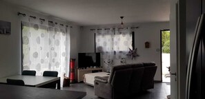 2 bedrooms, free WiFi, bed sheets - Villa Contemporaine (Lattes)