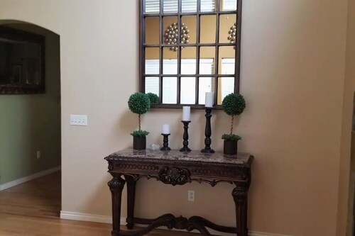 Spacious home located near Mtns & Downtown Denver!