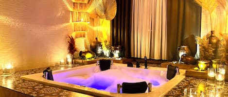 Exclusive Suite, Hot Tub