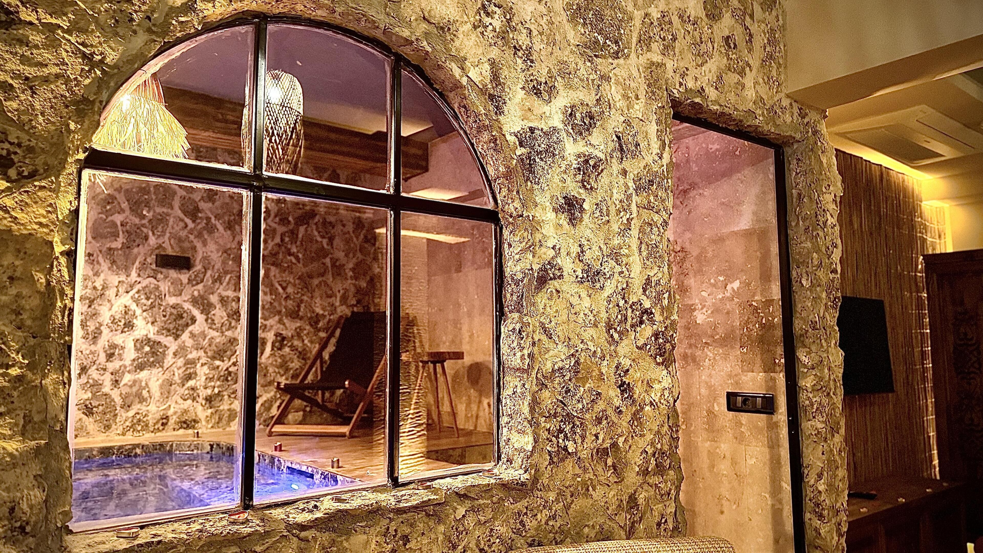 Luxury Room, Private Pool | Frette Italian sheets, premium bedding, down comforters