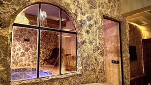 奢华客房, 私人游泳池 | 意大利 Frette 床单、高档床上用品、羽绒被、Select Comfort 床