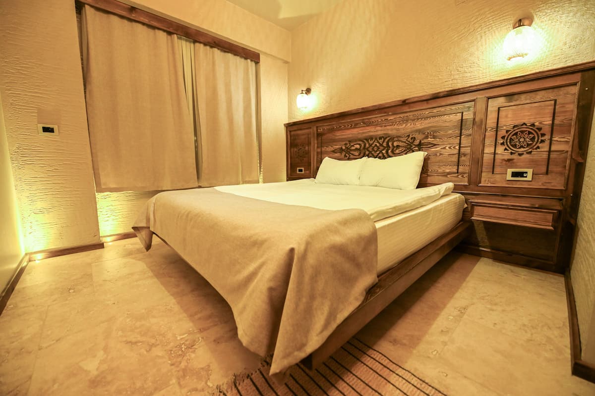 Deluxe Suite | 1 bedroom, Frette Italian sheets, premium bedding, down duvets