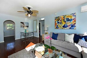 Smart TV, books, printers - RATED #1 In W. Palm Beach! Heated Pool! II (West Palm Beach)