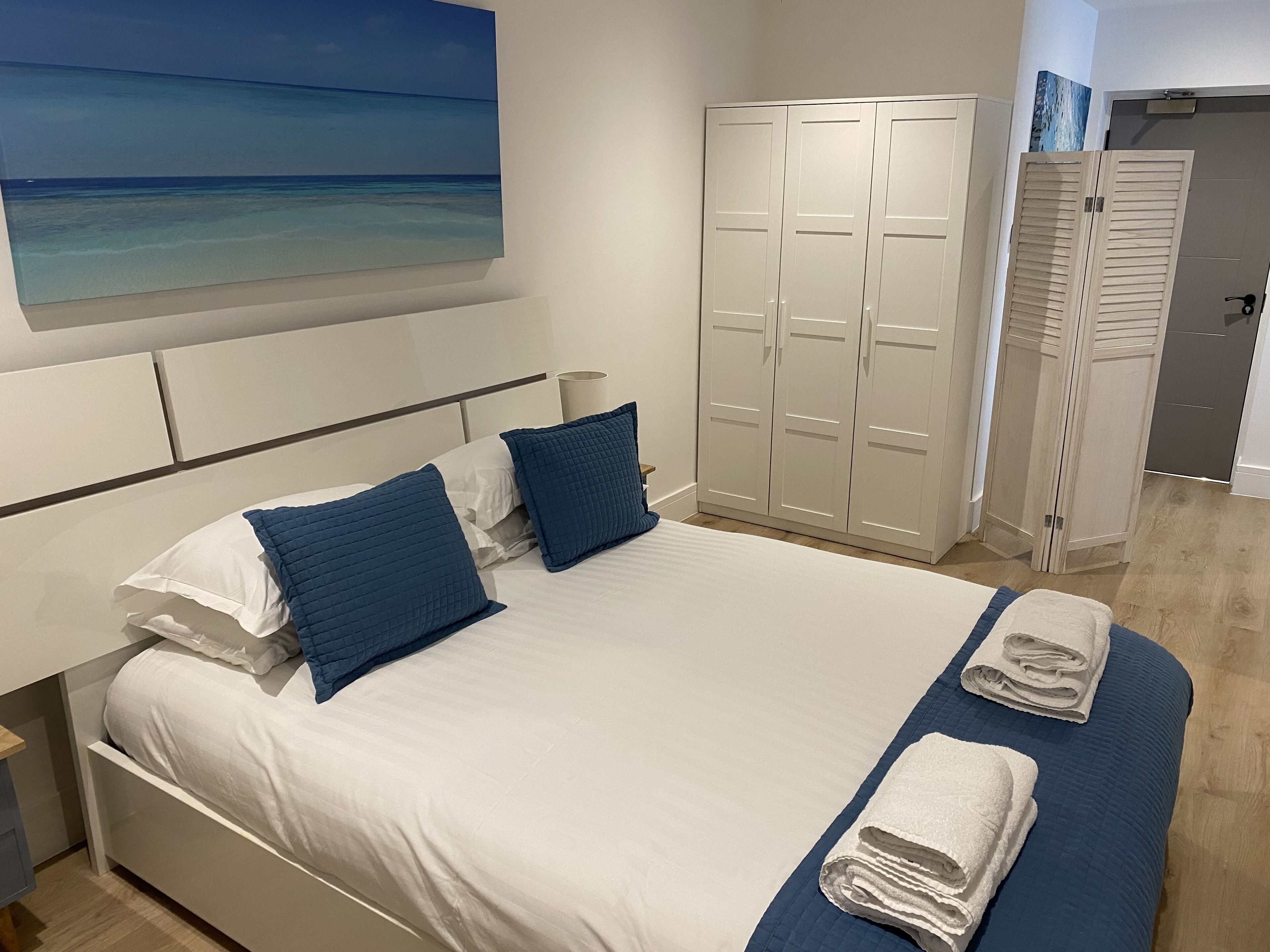 Apartment, 1 King Bed | 1 bedroom, iron/ironing board, free WiFi, bed sheets