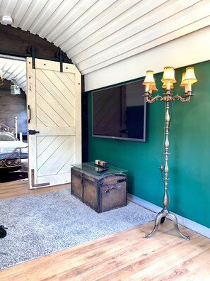 1 chambre, lit parapluie, Wi-Fi gratuit, draps fournis