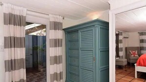 Interior - Tropical Relaxation In The Downtown Arts District🏳️‍🌈 (West Palm Beach)
