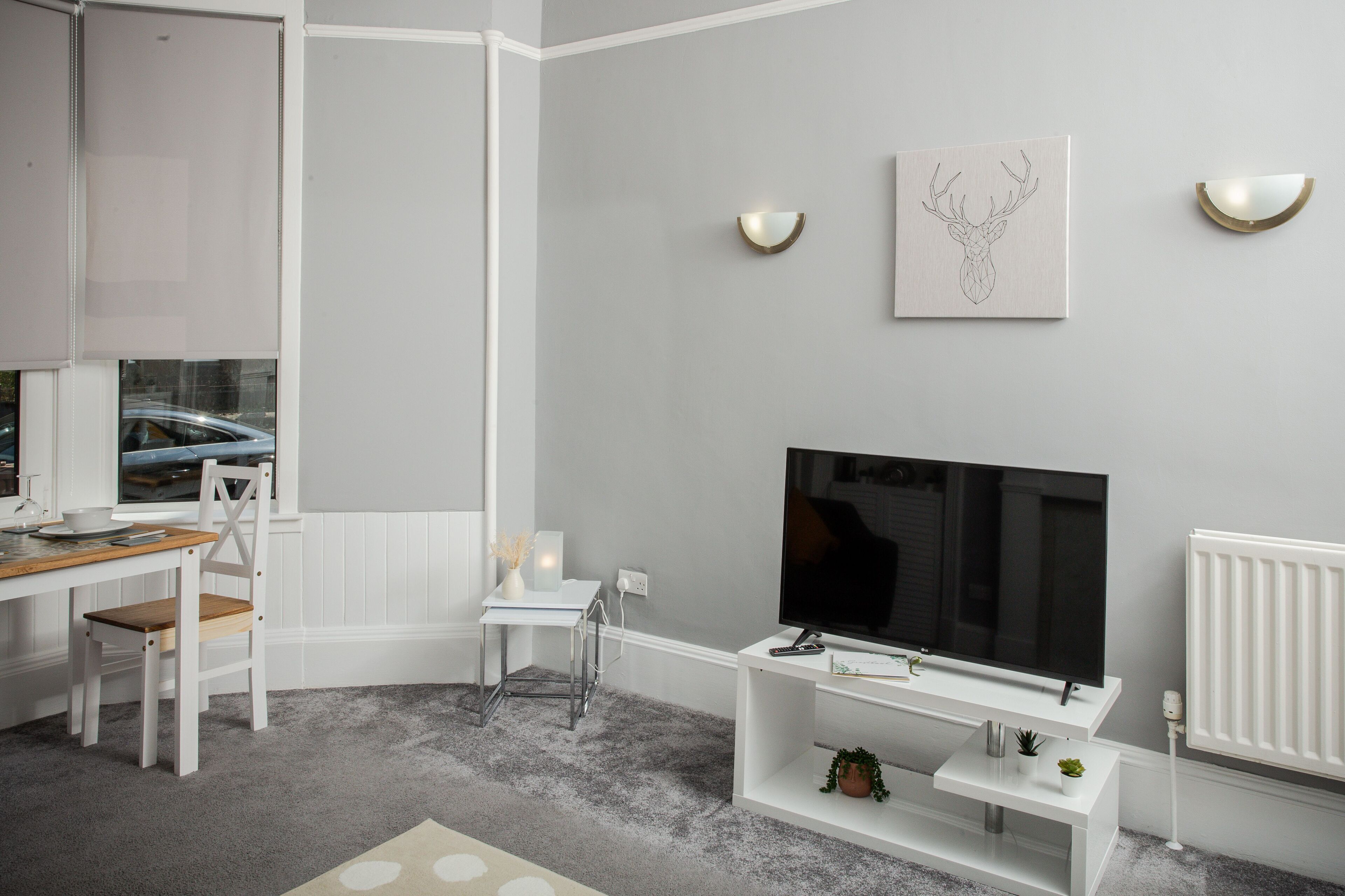 Apartment, Private Bathroom, Garden View | Interior