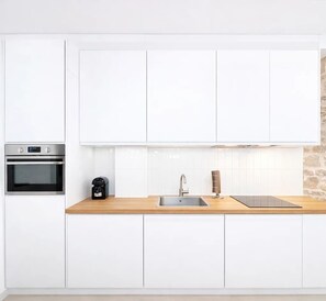 Fridge, microwave, oven, stovetop - Louvre - Premium studio for 4 (Paris)