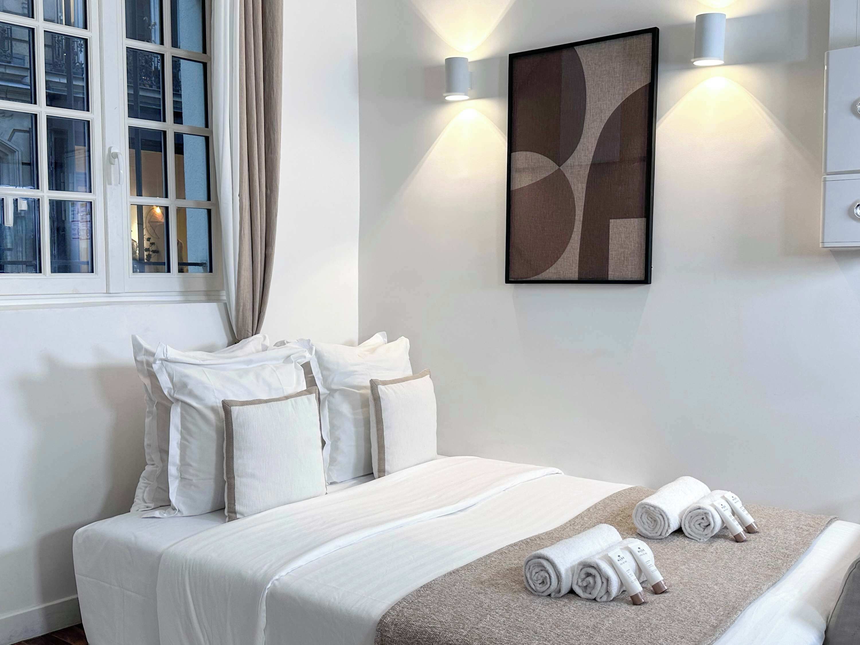 Bügeleisen/Bügelbrett, Reisekinderbett, WLAN, Bettwäsche