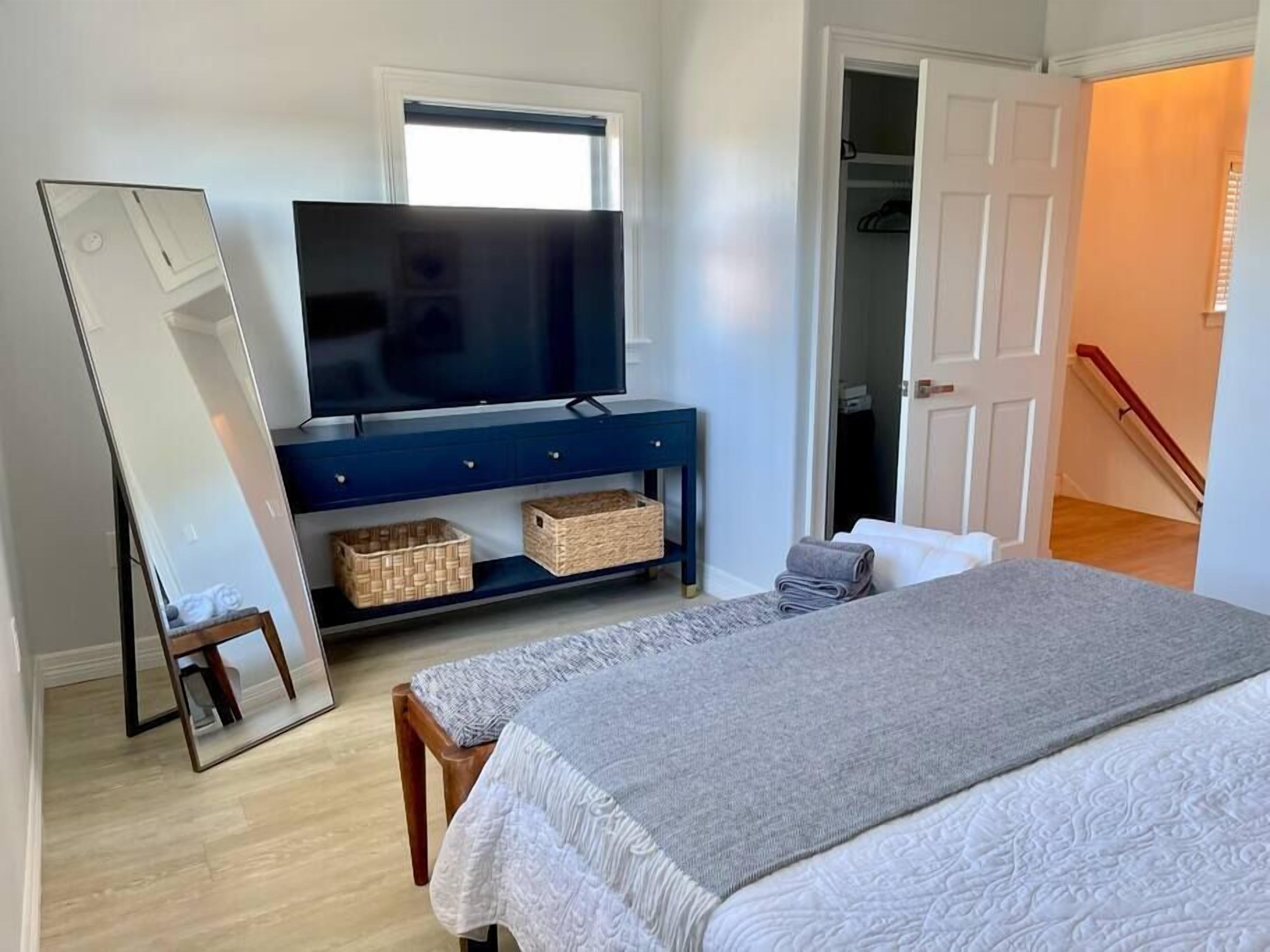 2 camere, materassi in memory foam, ferro/asse da stiro