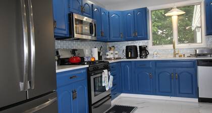 Peaceful and Relaxing Cape Cod Ranch located 7 Min. from the Beach.