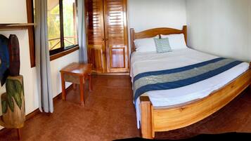 3 slaapkamers, een bureau, gratis wifi, beddengoed