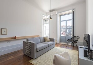 Téléviseur, bureau