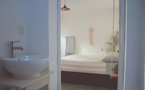 Habitació individual Comfort, accessible, vistes al jardí | Decoració individual, mobiliari individual i wifi gratuïta