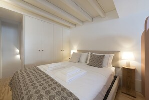 1 bedroom, desk, iron/ironing board, WiFi - Tripas-Coração: Taipas - Ground Floor Mezzanine (Porto)