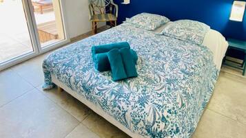 3 bedrooms, travel crib, WiFi