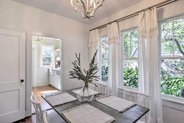 View from property - Cheerful Cottage in Ocala's Historic District (Ocala)