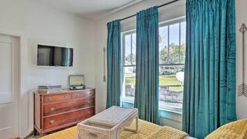 2 多间卧室、熨斗/熨衣板、WiFi、床单