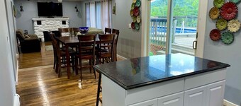 Encanto at Laceyville - Fire pit - apple picking and pumpkins