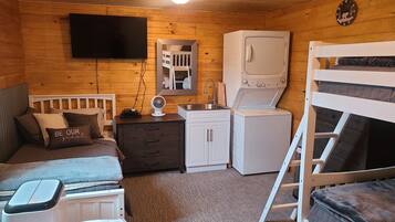 3 bedrooms, bed sheets