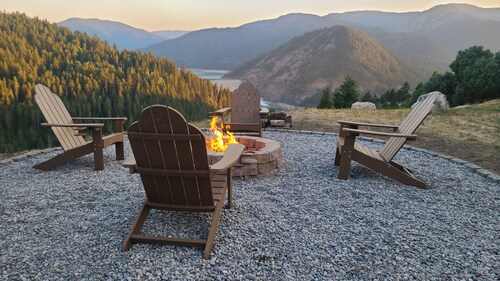 "What A View" Cozy Cabin!