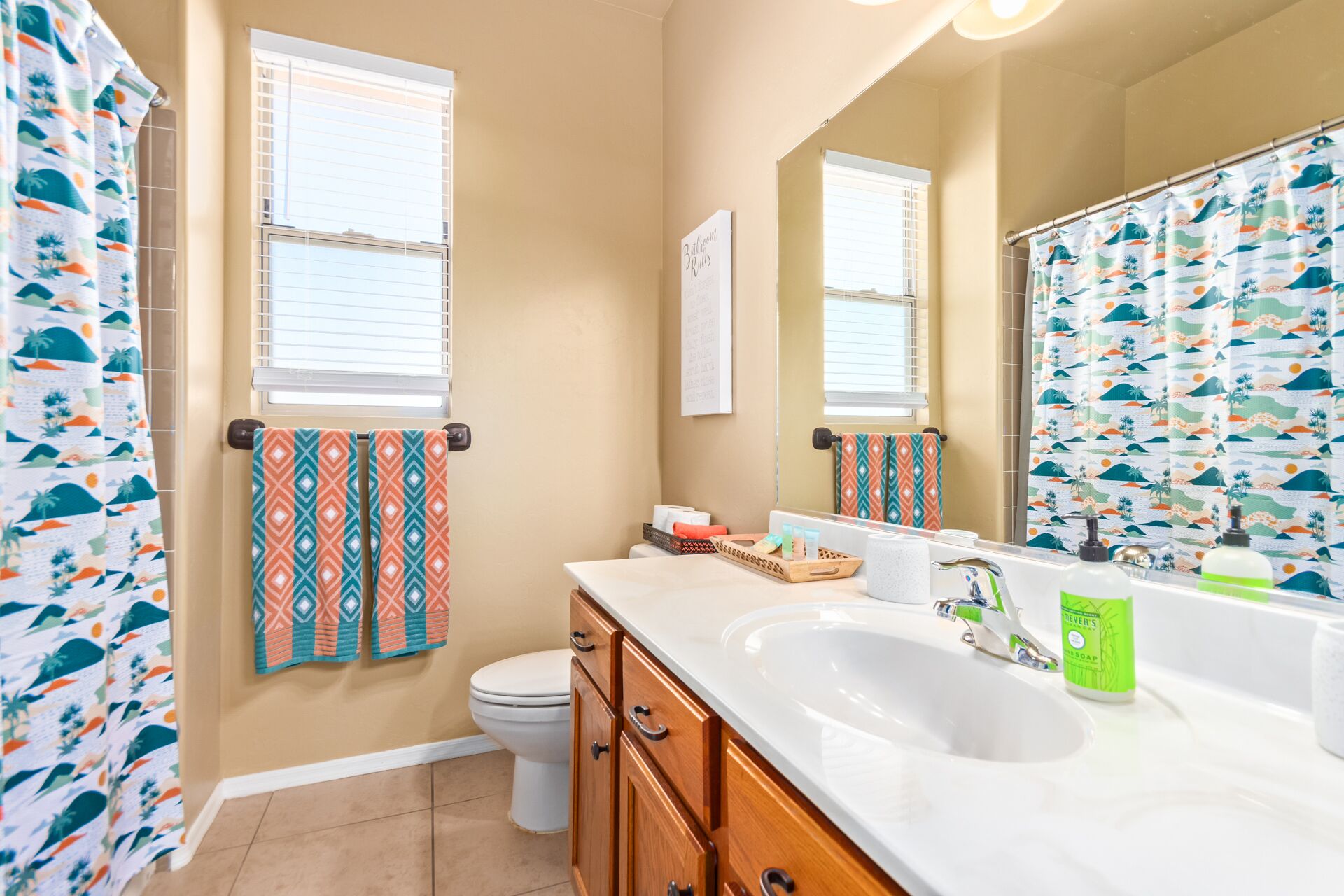 Combined shower/tub, towels, soap, toilet paper