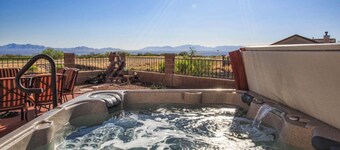 Beautiful Benson Getaway with Hot Tub