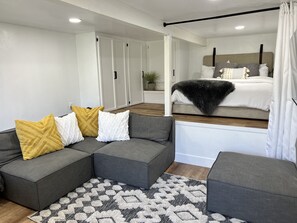 Free WiFi - Mountain Views/Studio in Montecito. 7-10 min to beach or downtown SB (Montecito)