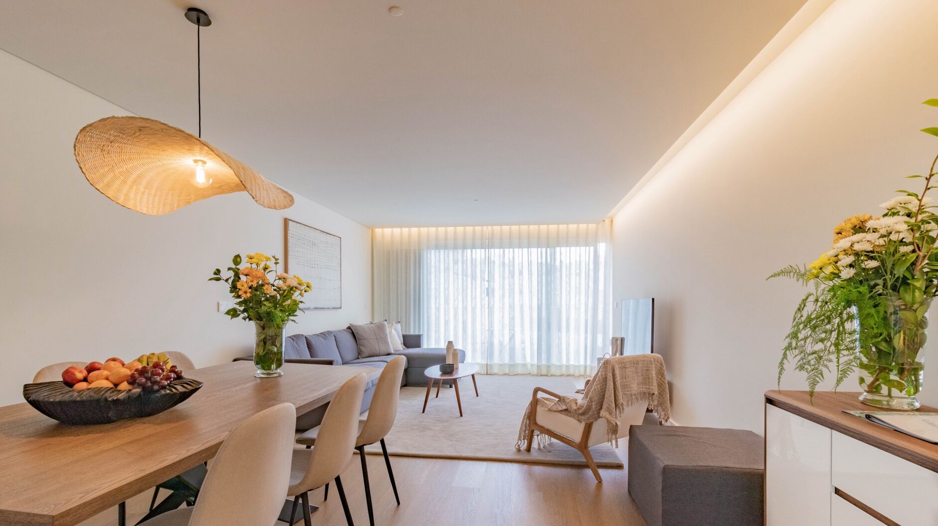 Premium Residence, 2 Bedrooms, Garden View (Coliseu B2) | リビング エリア | 55 インチのスマー トテレビ (デジタル放送視聴可)、テレビ、Netflix