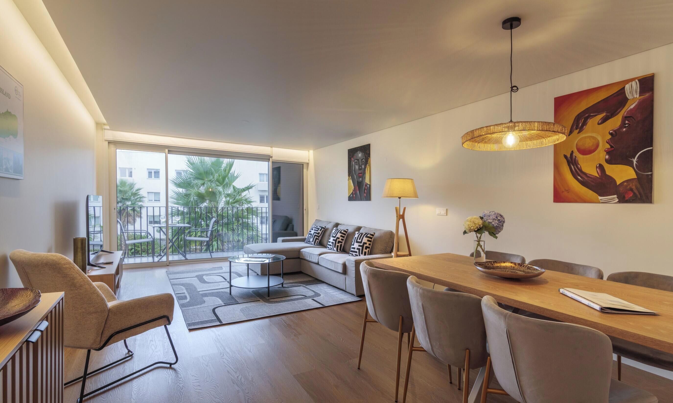 Condo Premium | Área de sala de estar | Smart TV de 55 pulgadas con canales digitales, televisión y Netflix 