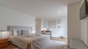 Premium Residence, 2 Bedrooms, Garden View (Coliseu B2) | 2 sovrum, sängtillbehör av högsta kvalitet och individuell inredning