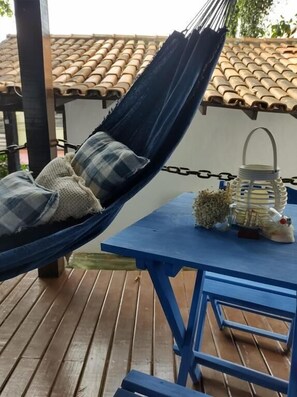 Cortinas blackout, tabla de planchar con plancha y wifi gratis 