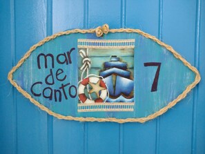 Cortinas blackout, tabla de planchar con plancha y wifi gratis