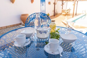 Outdoor dining - Villa CON Encanto LOS Mellizos (Peñaflor)