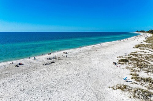 Liddie's Place: Gulf Front Sun Plaza West Condo, Pool, Tennis by Anna Maria Life Vacation Rentals