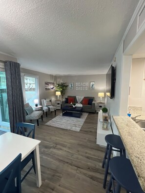 Smart TV - Sandpiper Cove 1044 Beach Services  (Destin)