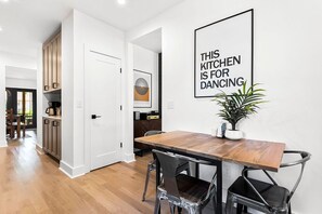 Dining - Breezy Chic: Fresh Spring Vibes at The Modern Oak walkable to town! (Three Oaks)
