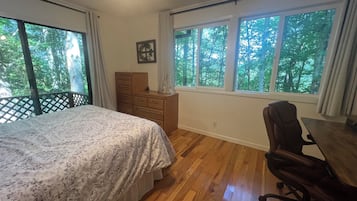 2 chambres, fer et planche Ă repasser, draps fournis