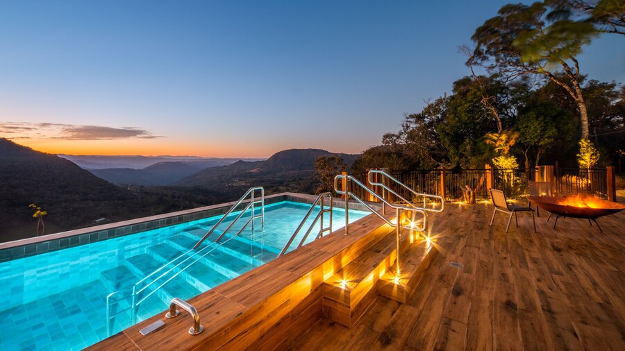 Château Laghetto Collection