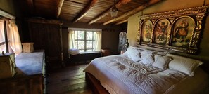 Comfort Cabin | Blackout curtains, free WiFi