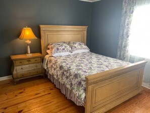 Desk, iron/ironing board, WiFi - Sweet Dreams in Sacramento (Sacramento)