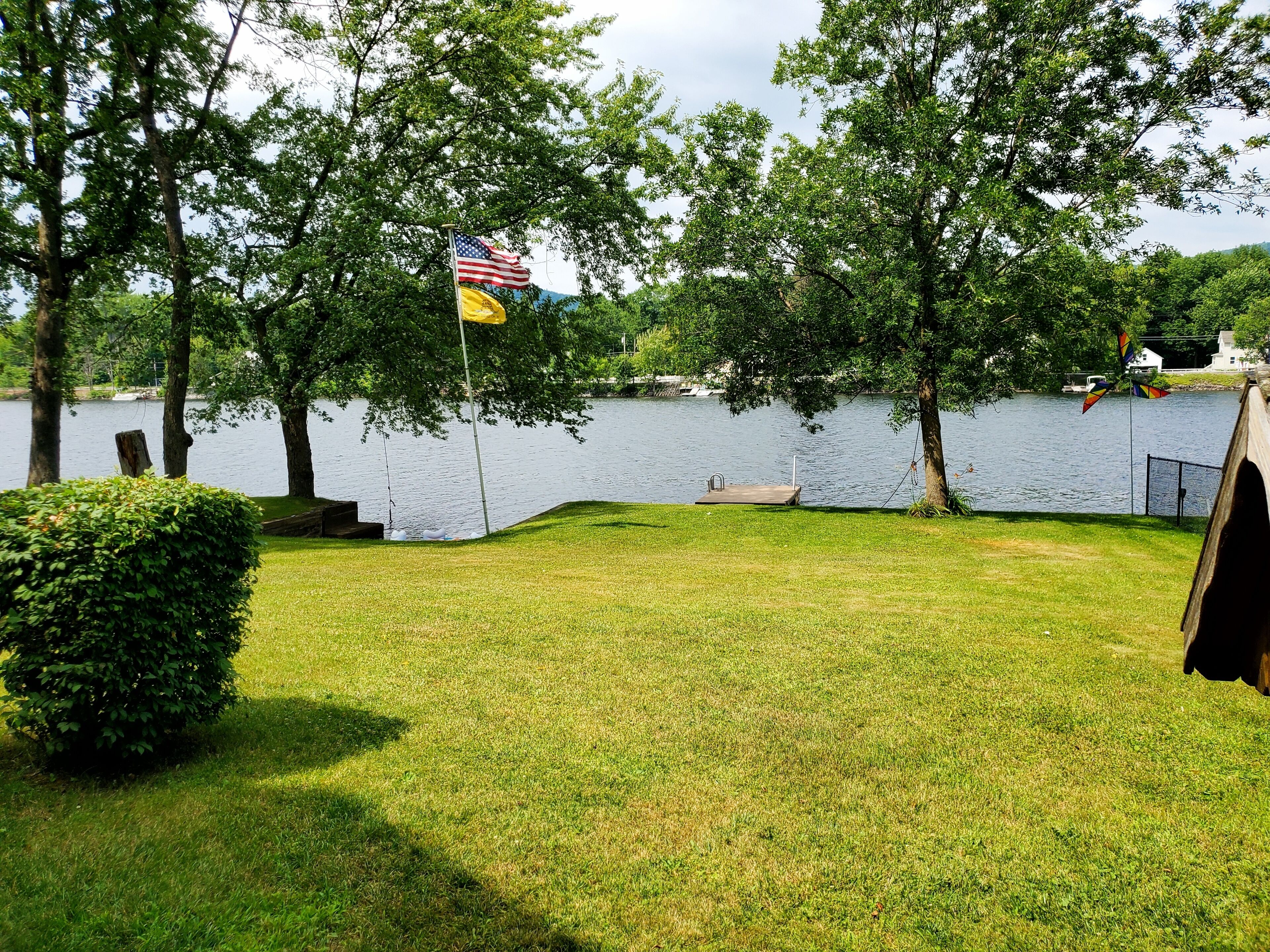 Private Home on Hudson River close to summer attractions
