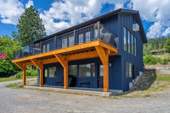 Exterior - Lakeside Bungalows Unit 1&2 (Bayview)